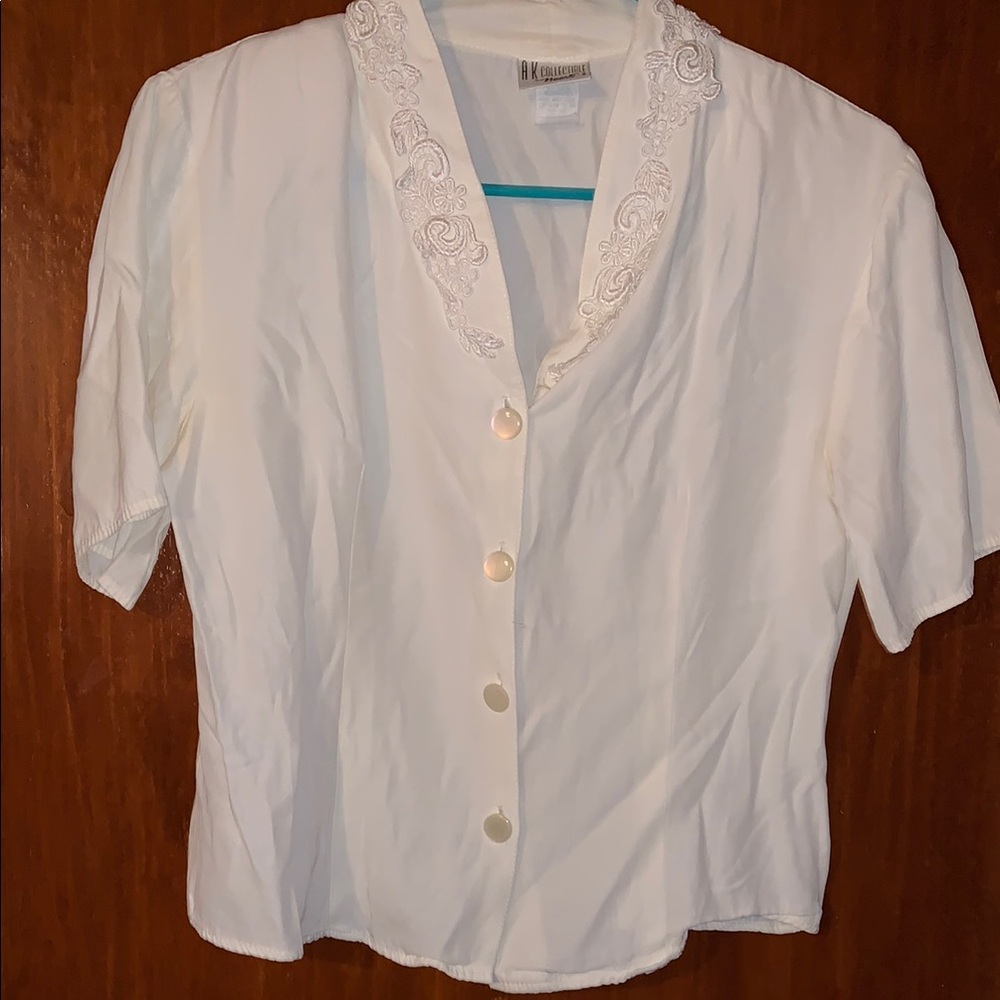 Women's AK Collectible White Lace collar Top